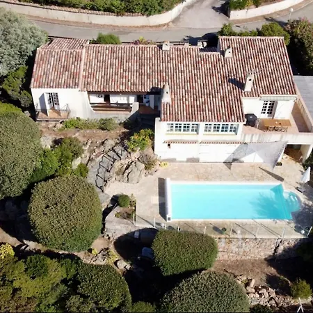 Vila Climatisee, 5 Pieces, 140m2 Grande Piscine Vue Epoustouflante Proche Du Rupione *