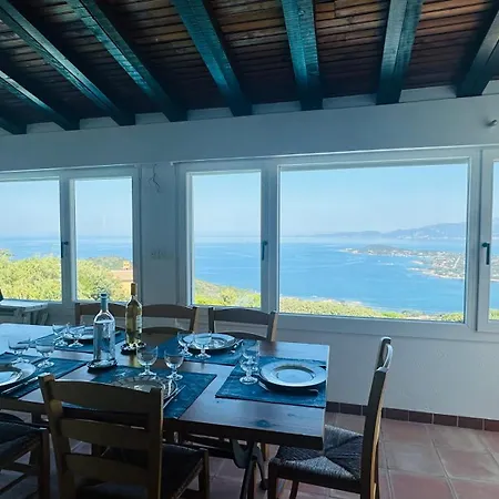 Villa Climatisee, 5 Pieces, 140m2 Grande Piscine Vue Epoustouflante Proche Du Rupione